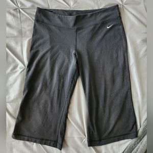 Nike | Women's Capri Leggings | Dri-Fit | Black | XL
